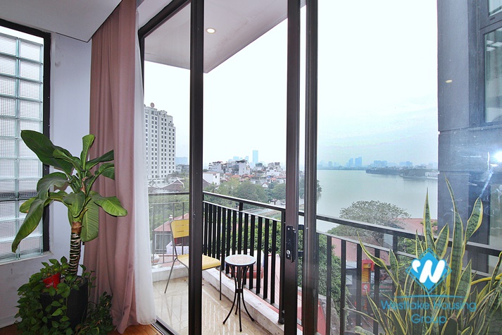 Top Trendy furnished 2 bedroom apartment with vintage elements with a lot of natural light and lake view 